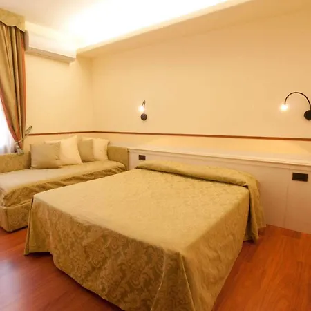 Hotel Corona Cuvio