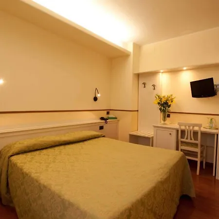 Hotel Corona 2* Cuvio
